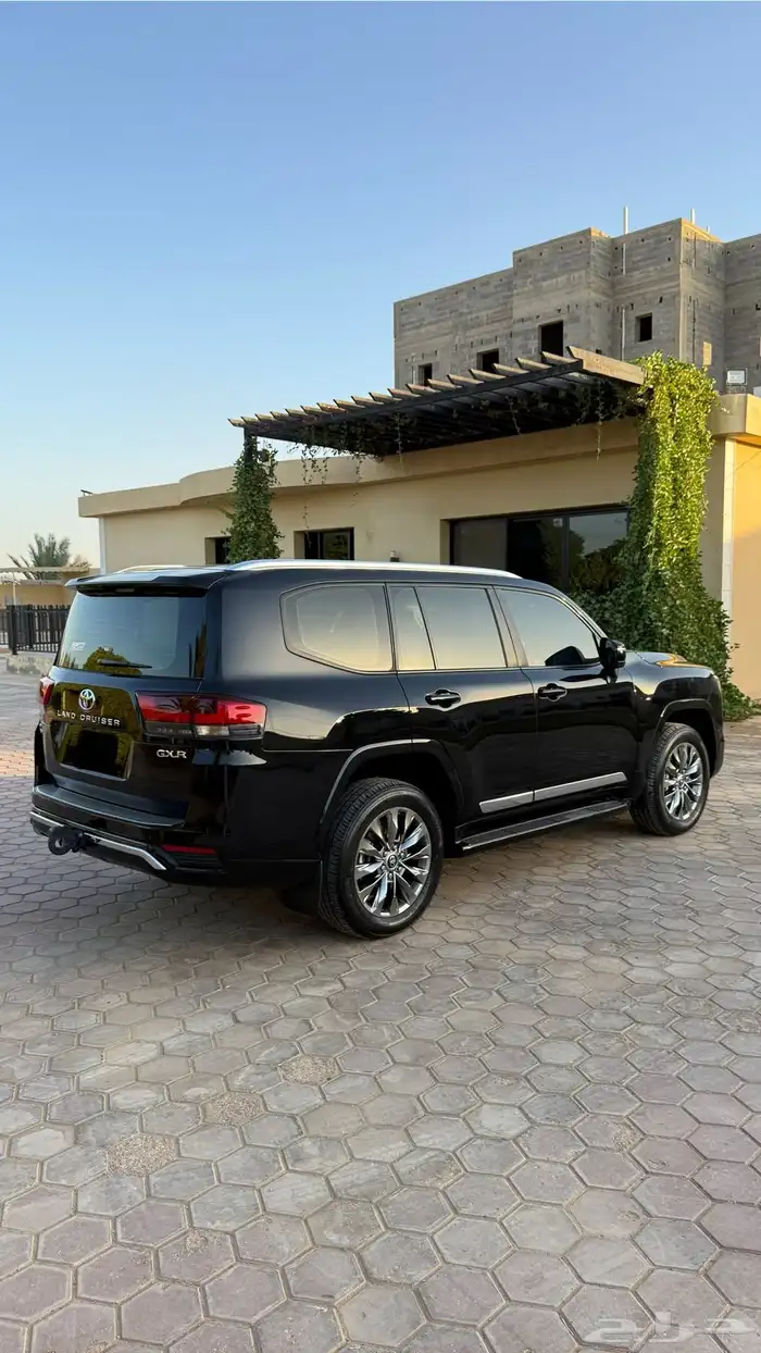لاندكروزر L3 2023 الدفعة الأخيرة عداد 31 الف فقط مالك 1 19