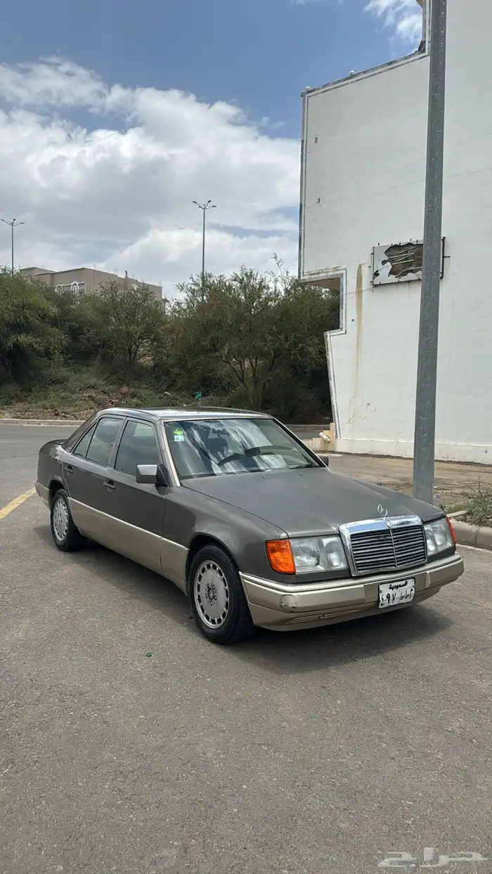 مرسيدس E300 2