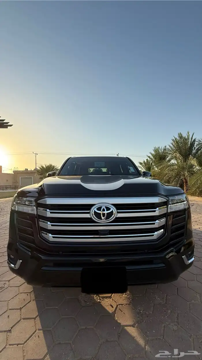 لاندكروزر L3 2023 الدفعة الأخيرة عداد 31 الف فقط مالك 1 1