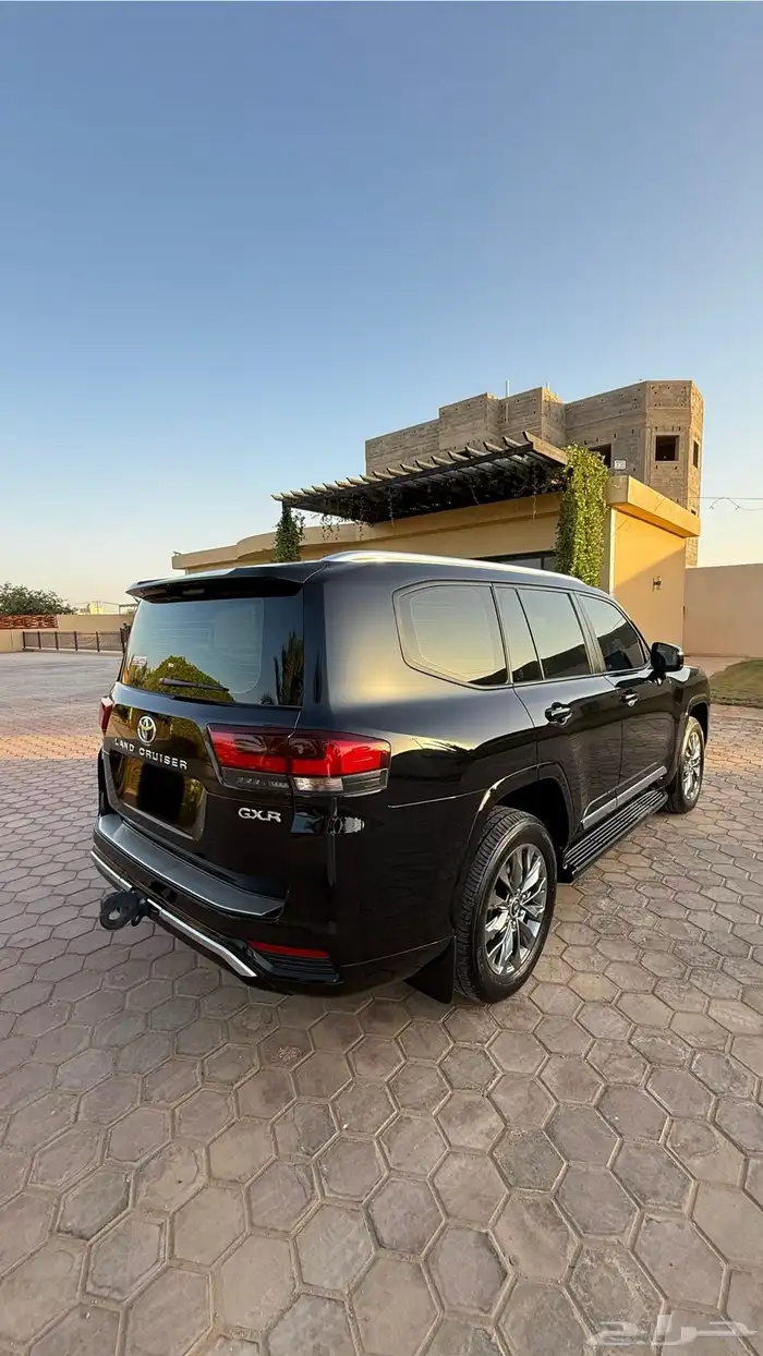 لاندكروزر L3 2023 الدفعة الأخيرة عداد 31 الف فقط مالك 1 46
