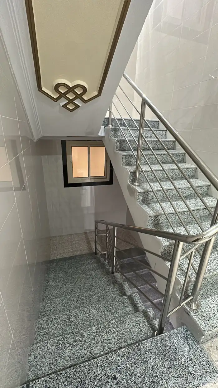 شقه للأيجار جديدة 4 غرف 1