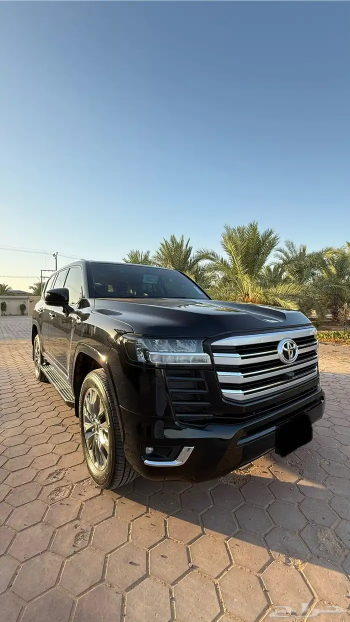 لاندكروزر L3 2023 الدفعة الأخيرة عداد 31 الف فقط مالك 1 50