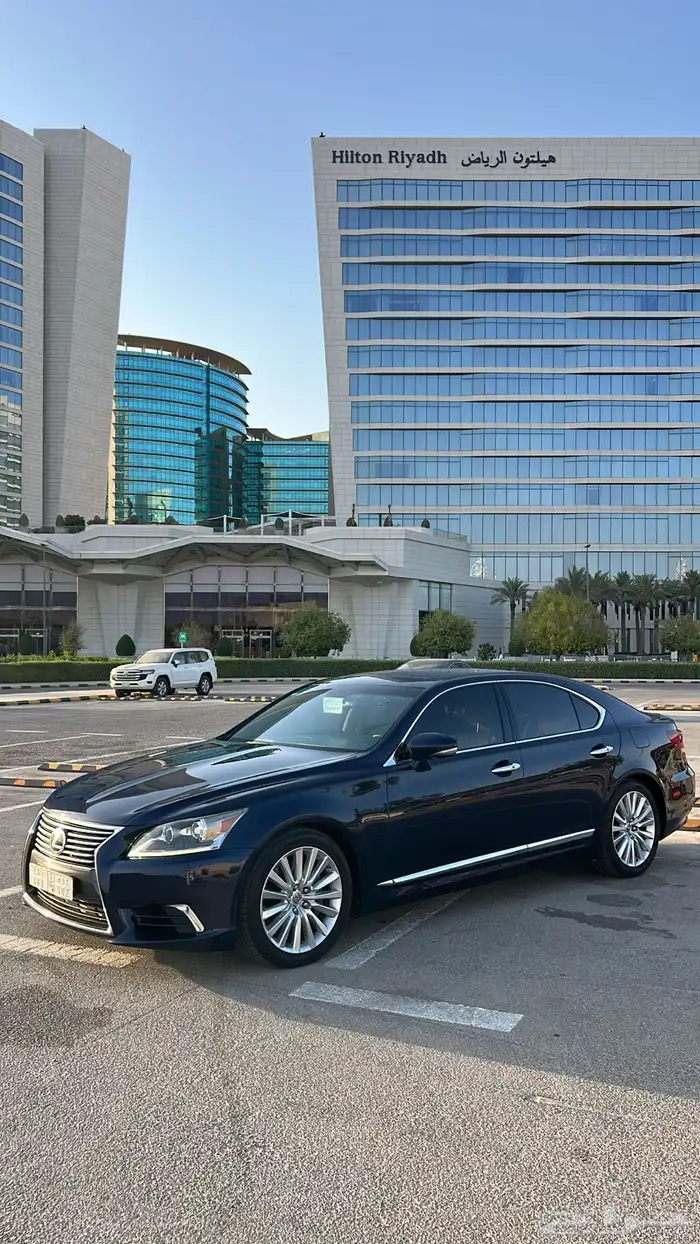 لكزس LS 460 2013 1