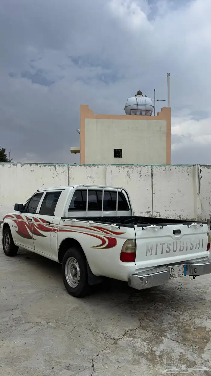 للبيع متسوبيشي 200L حوض 7