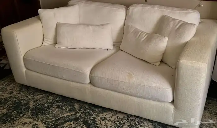 كنبه بيضاء شبه جديده 0