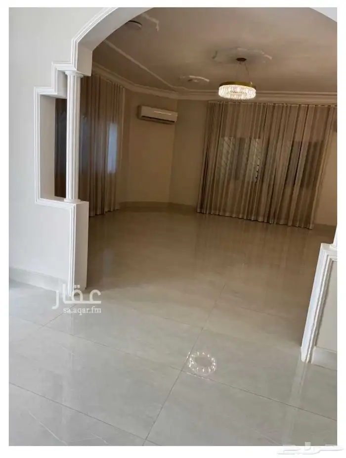 للإيجار فيلا حي الرائد 7
