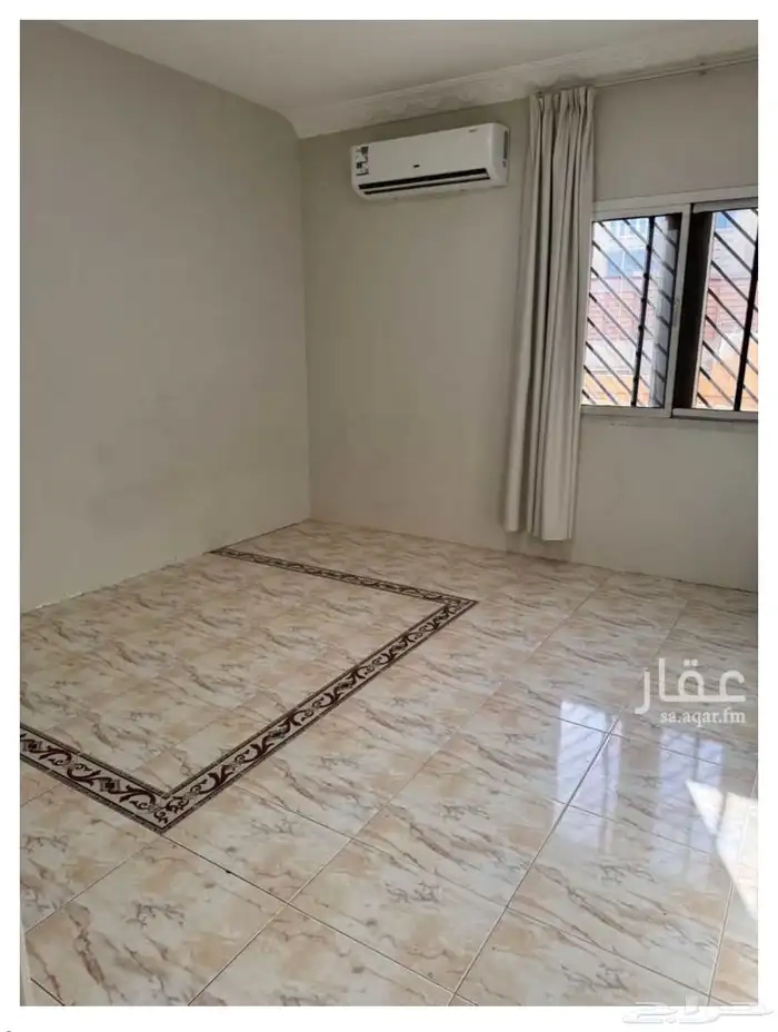 للإيجار فيلا حي الرائد 13