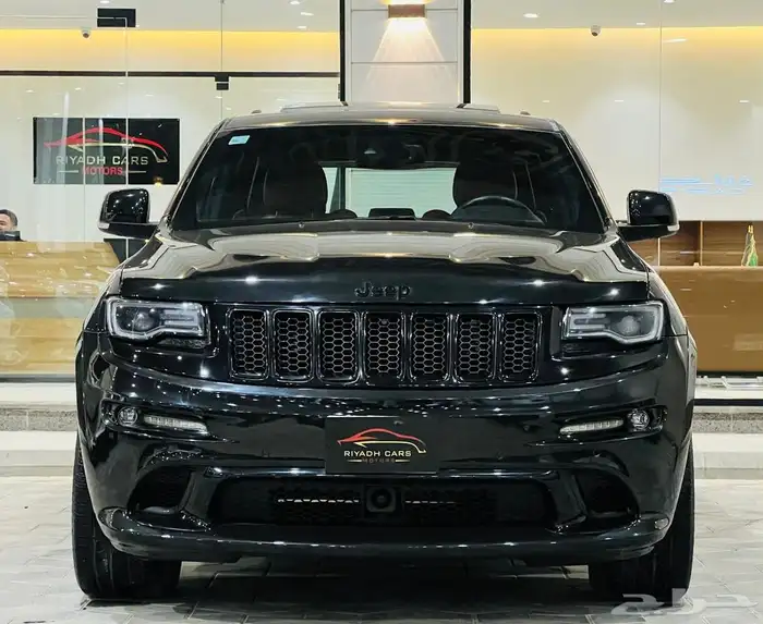جراند شيروكي SRT 2015 ( بحالة ممتازة ) 1