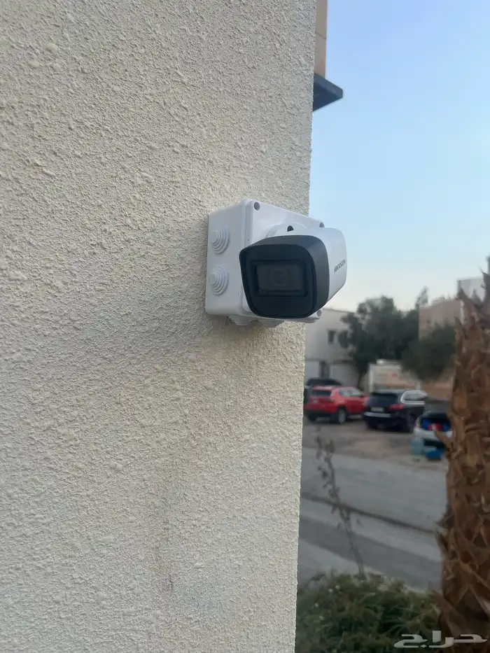 كاميرات مراقبه 1