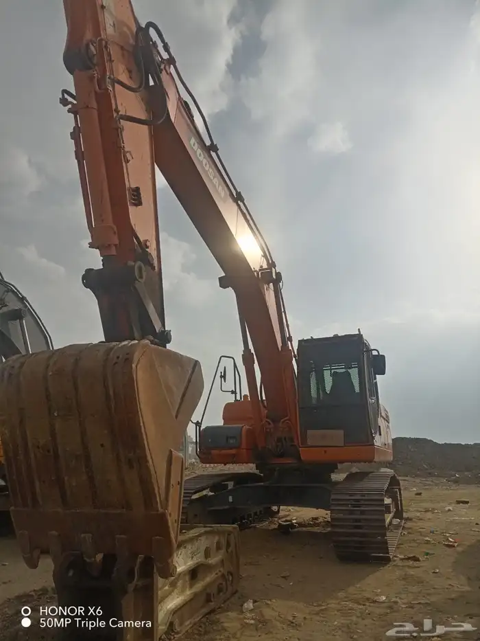 للايجار معدات شيول قلاب بوكلين 2