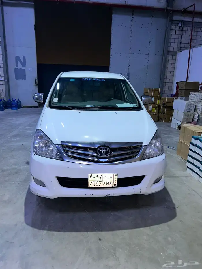 Toyota Innova 2011 5