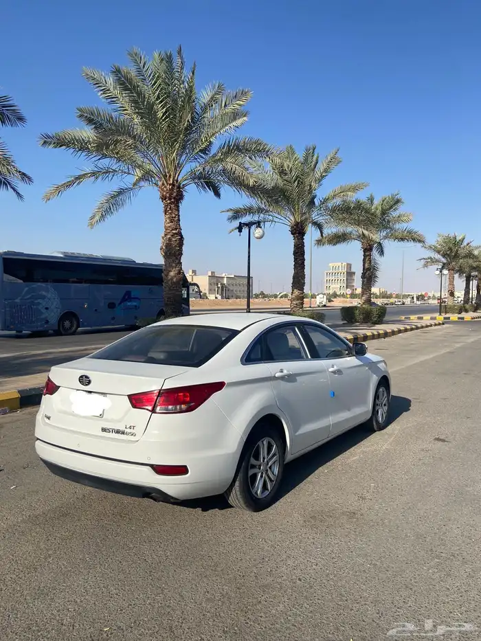 فاو بسترون b50 2018 سيارة نظيفة 4