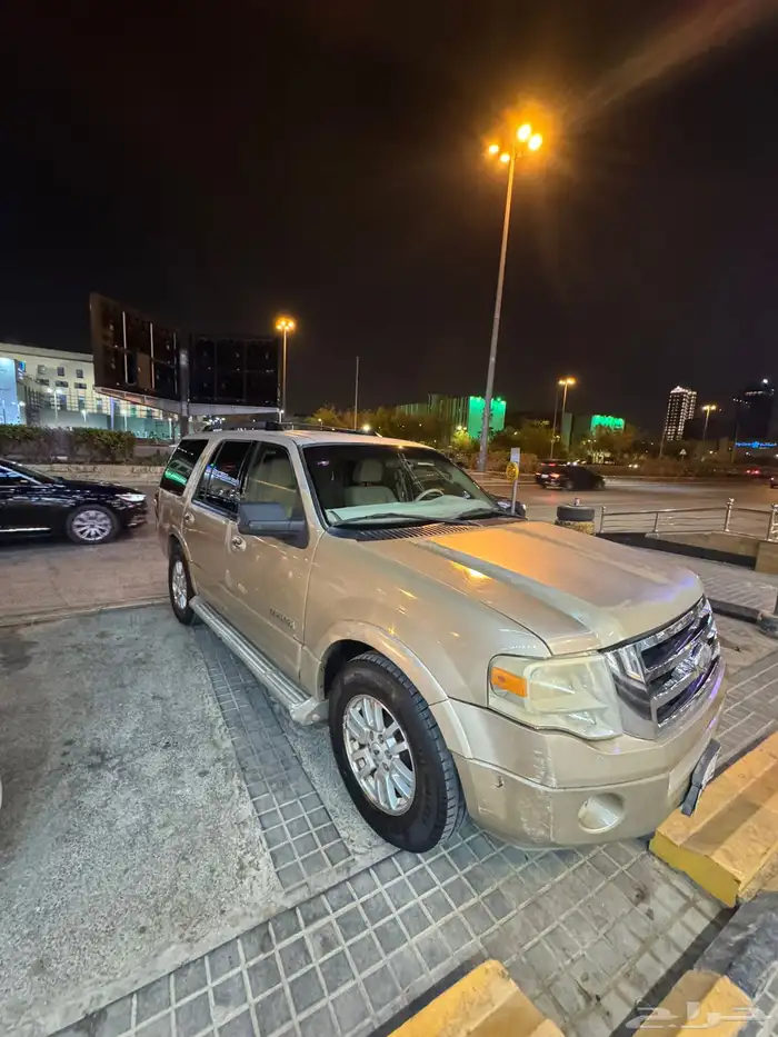 فورد اكسبديشن موديل 2008 4