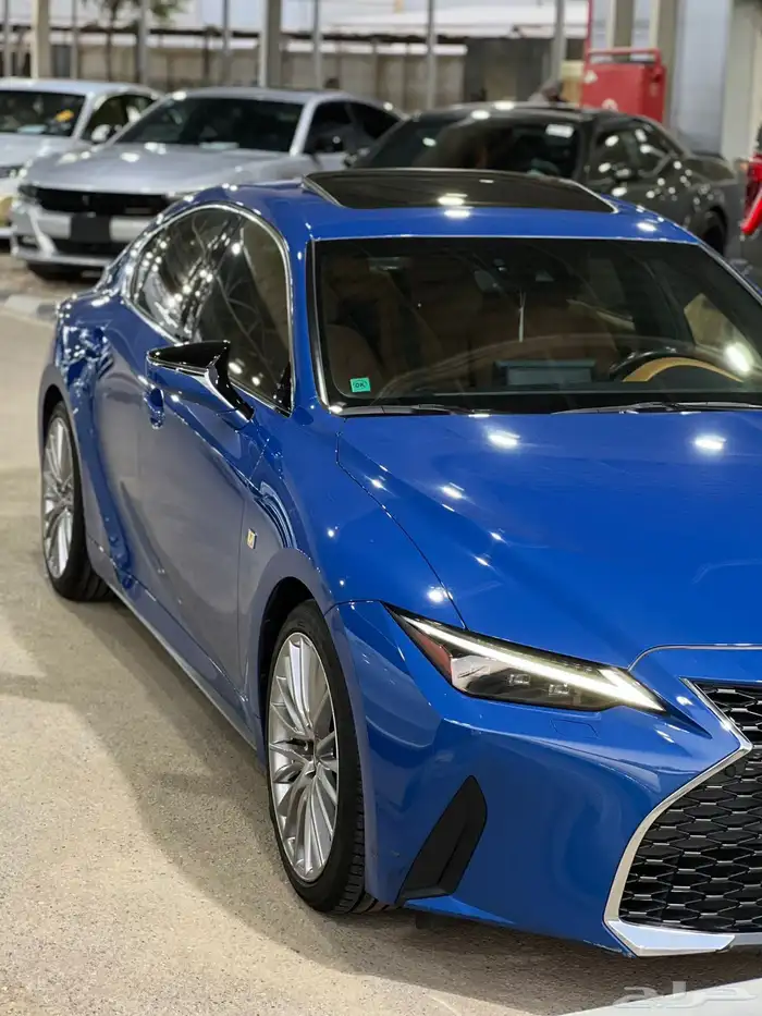 لكزس is300 BB فل تشيكات ومحركات وبدي وكاله 15