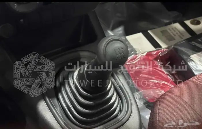 تويوتا هايلوكس بنزين بدون دبل 2025 7