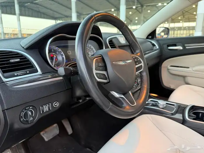 كرايزلر - C300 - 2022 - سعودي - قممة النظافة 9