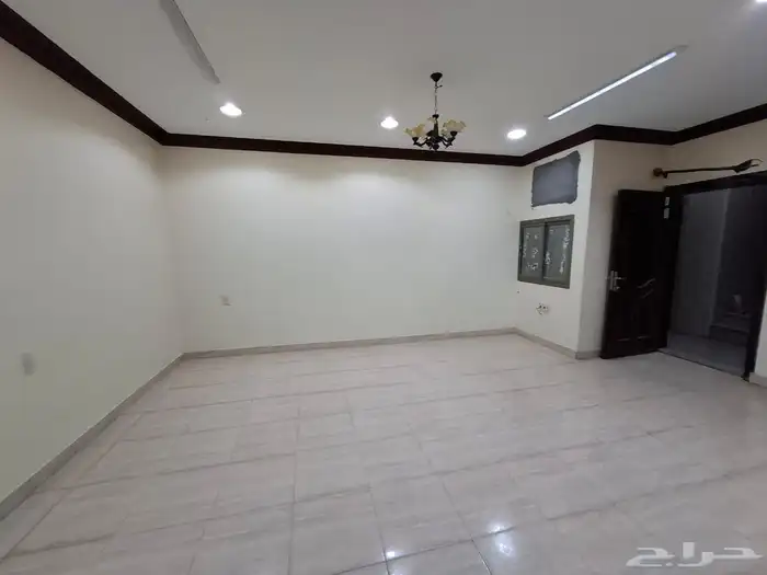 شقة للايجار بسعر رمزي عوائل بالاحساء مدخل خاص للشقة 10
