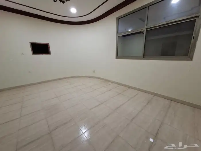 شقة للايجار بسعر رمزي عوائل بالاحساء مدخل خاص للشقة 21