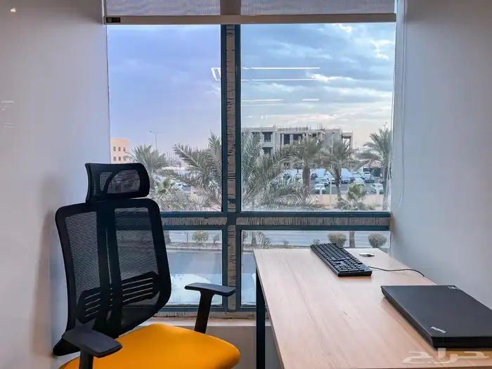 مكاتب مؤثثة للايجار 13