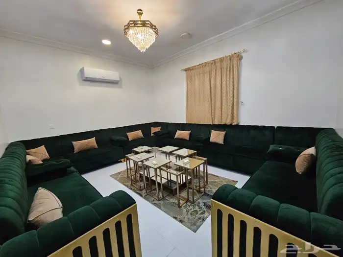 غرفه كنب مع طاولاتها 1