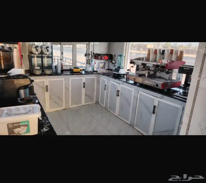 كشك كوفي شوب للبيع بكامل معداته 1