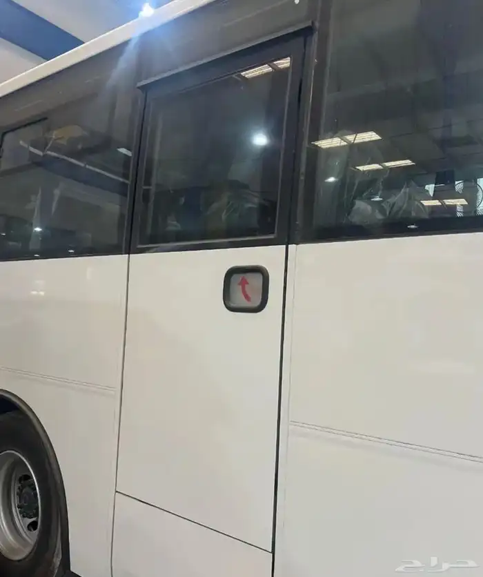 باصات اشوك ليلاند 66 راكب موديل 2025 3