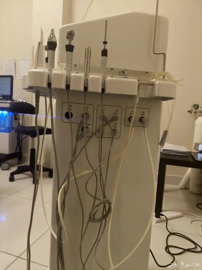 جهاز تنظيف بشرة شركة هايدرا كول للعيادات و المشاغل 2