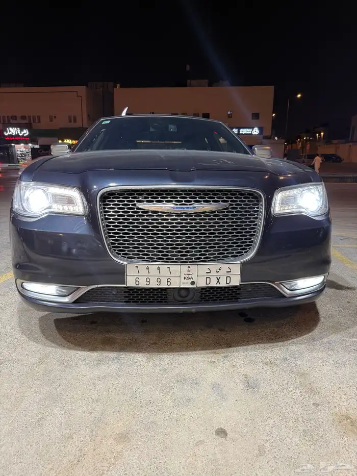 كرايزلر 2018 v8 فل كامل 12