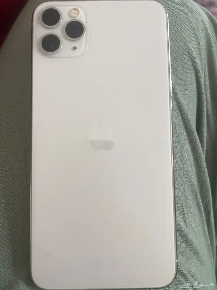 ايفون 11 برو ماكس لون ابيض 0