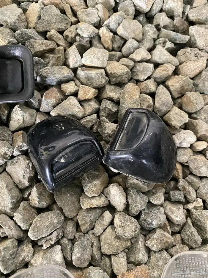 قطع غيار جمس يوكن من 2000 الى 2006 5