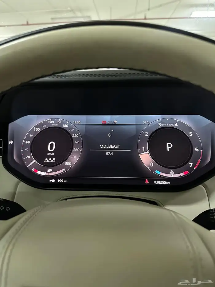 للبيع لاندروفر فيرست ادشن V8. 2022 ناغي على الضمان 7