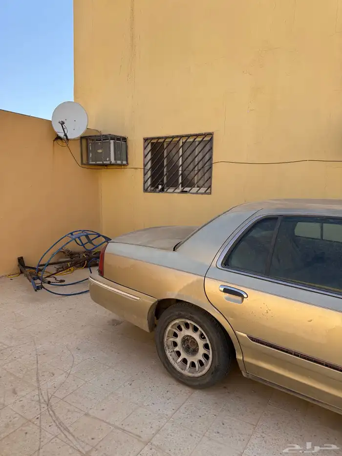 فورد ماركيز مديل 2000 3