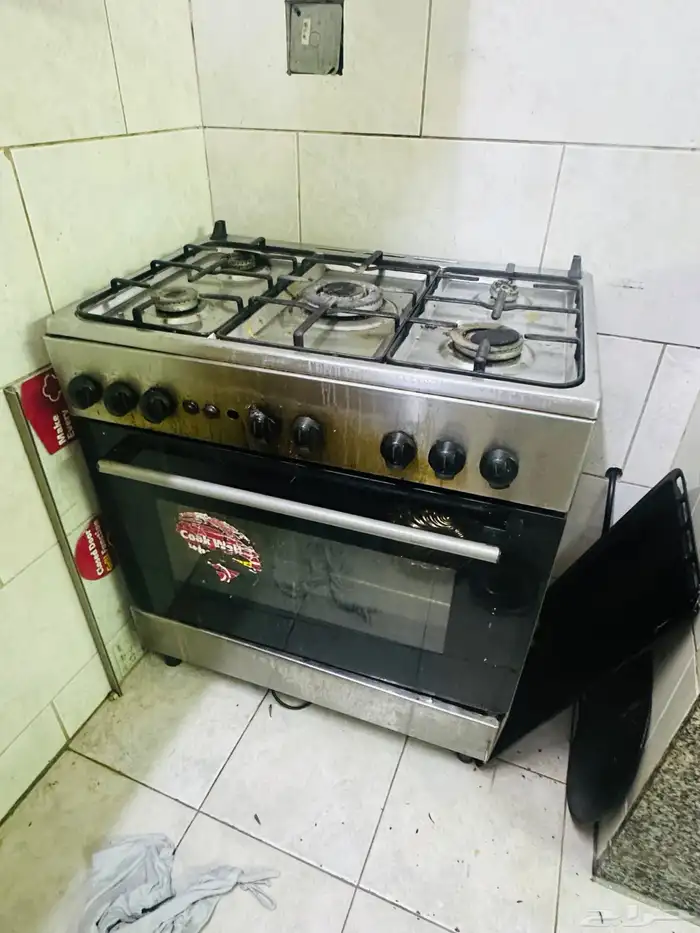 اثاث ثلاجة وفرن ودواليب مطبخ 1