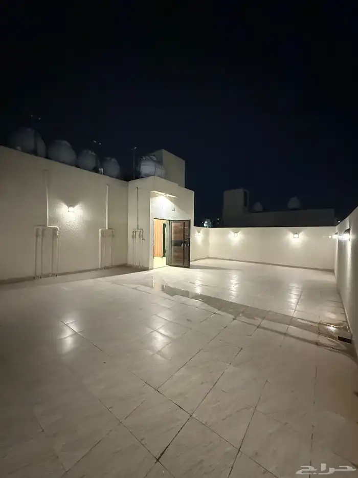 للبيع شقق ارضيه وشقق علويه تشطيب فندقي ف ابها حي المنسك 30