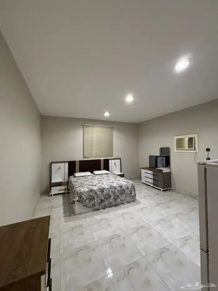 شقة مفروشة غرفتين ومطبخ للإيجار السنوي 3