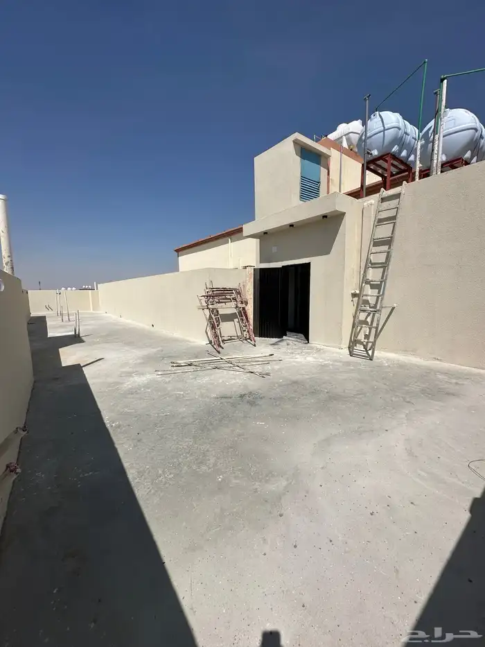 للبيع ادوار علويه فاخره وسيعه بجوار كافه الخدمات ح الموسي 19