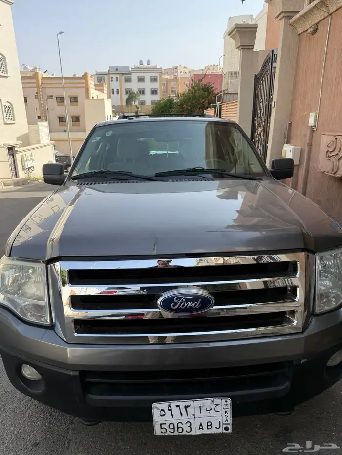 البيع قريب فورد اكسبديشن 2013 نص فل دبل سعودي نظيف جدا 4