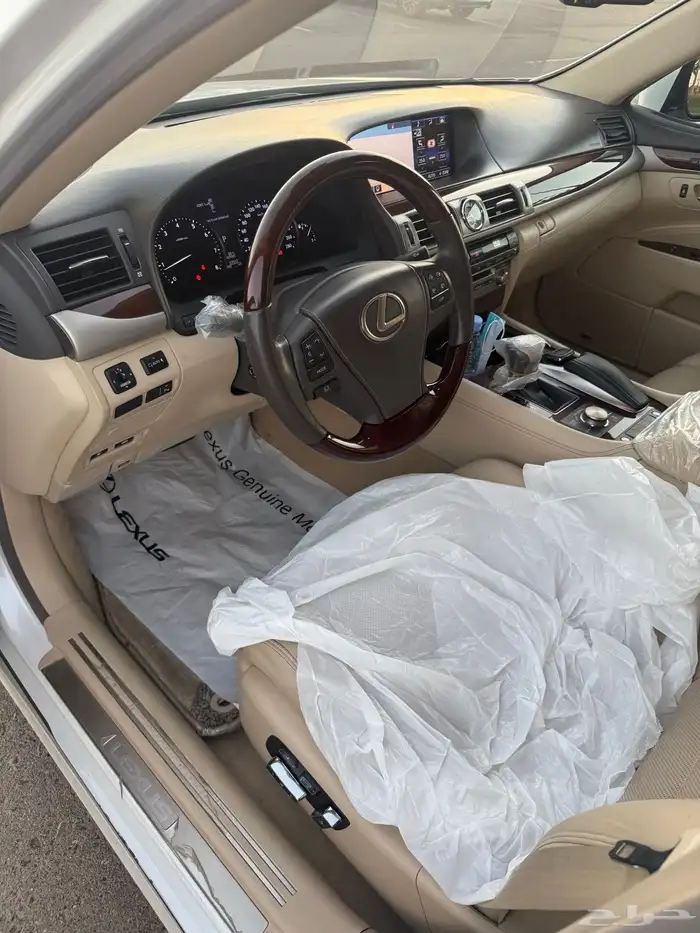 لكزس LS 460 9