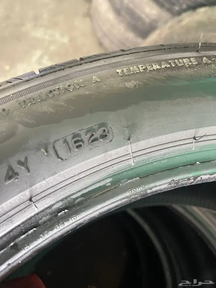 طقم كفرات برجستون 255 45 19 فورد توارس 3