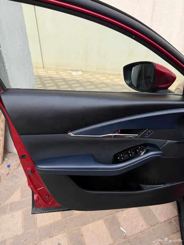 مازدا CX-30 ماشية 35000 مستخدمة لون احمر 2