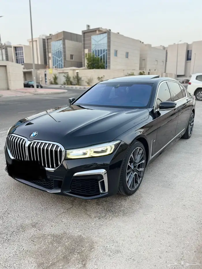 بي ام دبليو 740LI 2020 على الضمان والصيانه 1
