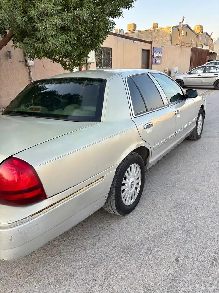 فورد جراند ماركيز 2008 8