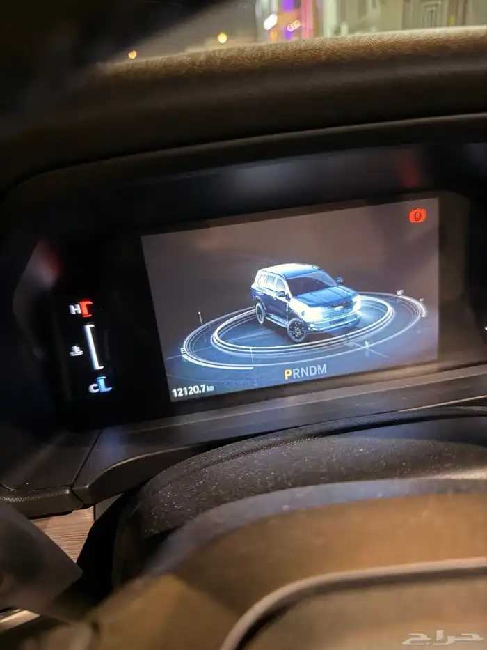 فورد ايفرست نص فل XLT 2025 نظيف جدا 5