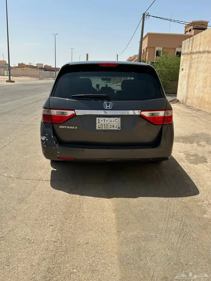سيارة عائلية هوندا اوديسي 2