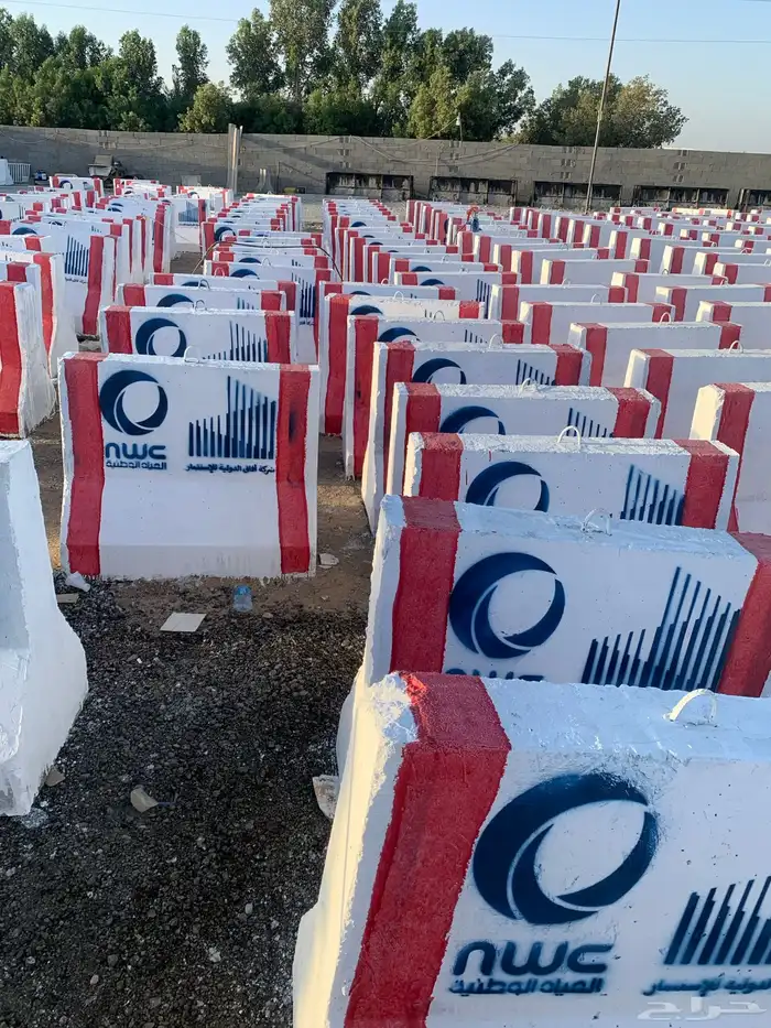 حواجز خرسانيه سفتي صبات مصدات وقواعد اناره 9