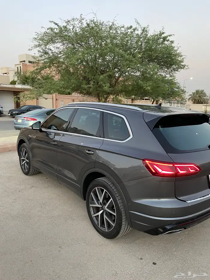 طوارق 2021 r-line شبه جديد 25