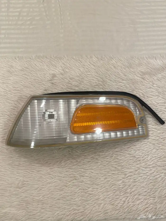 شمعات اماميه فورد فكتوريا 2011 5