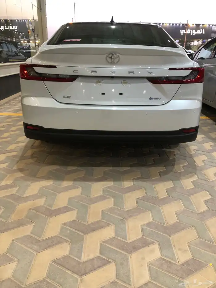 تويوتا كامري LE هايبرد 2025 7