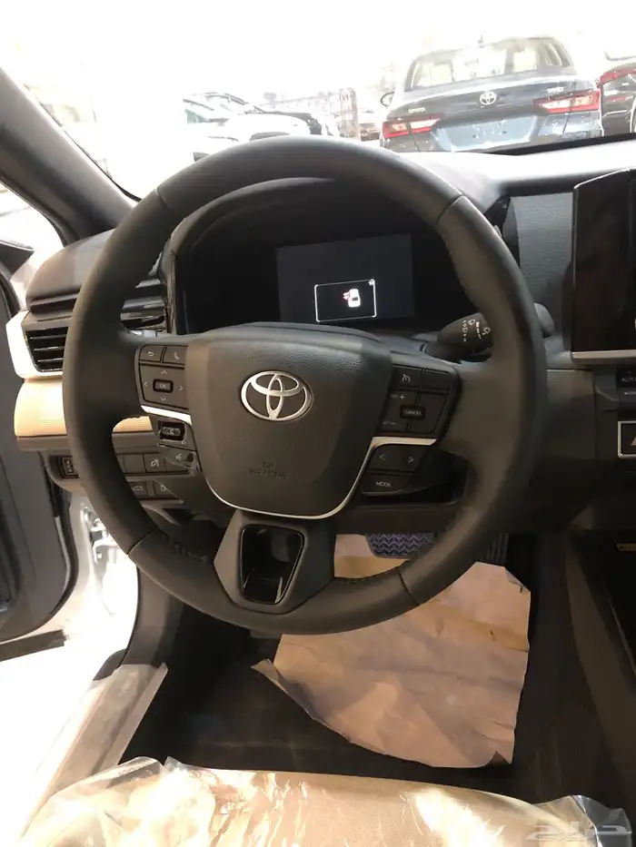 تويوتا كامري LE هايبرد 2025 13