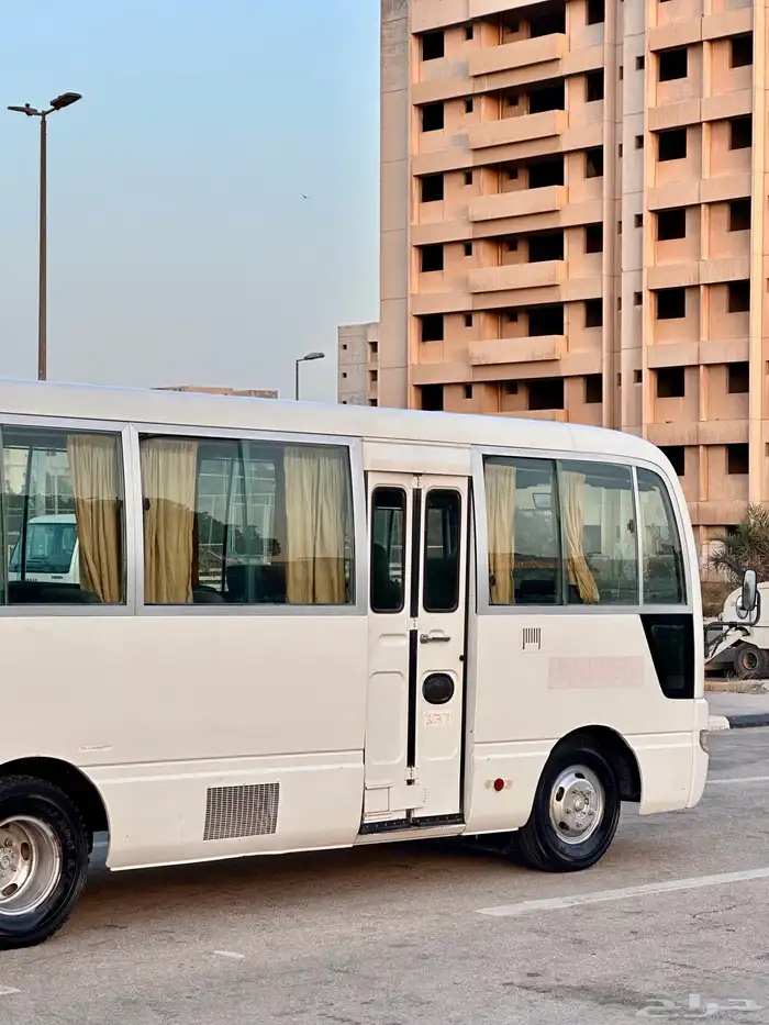 باص نيسان سيلفيان كوستر ديزل 30 راكب 27
